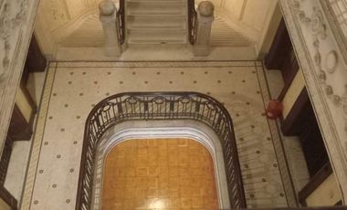 Venta 3 Ambientes emblemático Palacio Vera (Plaza de Mayo)