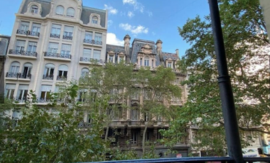 Venta 3 Ambientes emblemático Palacio Vera (Plaza de Mayo)