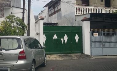 Dijual Rumah 2 lantai di Simpang Darmo Permai Selatan, Surabaya