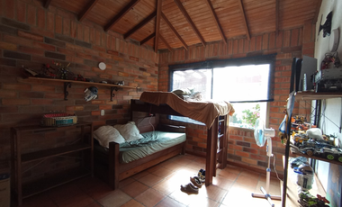 casa en arriendo/venta en lagos del retiro. Cod A400495
