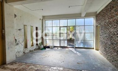 GEDUNG KUTA BADUNG, BALI