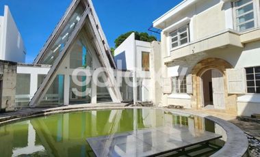 GEDUNG KUTA BADUNG, BALI