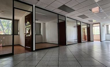 SE RENTAN OFICINAS EN LA JUAREZ