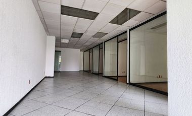 SE RENTAN OFICINAS EN LA JUAREZ