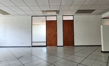 SE RENTAN OFICINAS EN LA JUAREZ