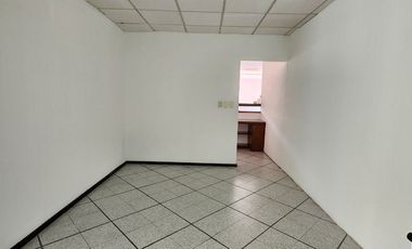 SE RENTAN OFICINAS EN LA JUAREZ