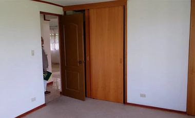 Casa En Venta De 6 Dormitorios En Pirque, Camino San Vicente