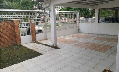 CASA EN CHANIS LA FONTANA TIPO DUPLEX 5REC 3B COMERCIAL /RESIDENCIAL