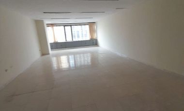 oficina en arriendo en el centro. Cod A122541