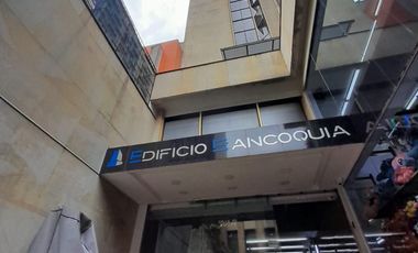 oficina en arriendo en el centro. Cod A122541