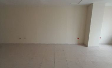 oficina en arriendo en el centro. Cod A122541