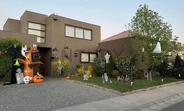 HERMOSA CASA MEDITERRANEA EN VALLE NOGALES
