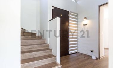 HERMOSA CASA MEDITERRANEA EN VALLE NOGALES