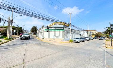 Se arrienda local comercial en Av. El Santo