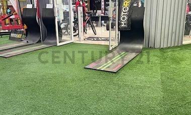 Se arrienda local comercial en Av. El Santo