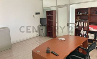 Se arrienda local comercial en Av. El Santo