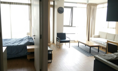 2 Bedroom Condo for sale at Siamese Surawong