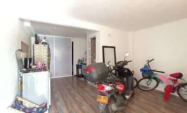 casa en arriendo en poblado campestre. Cod A106421