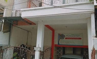 Rumah 2 Lantai Siap Huni Simo Hilir Sukomanunggal Surabaya