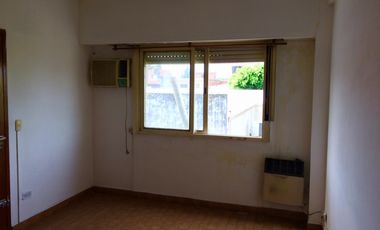 Departamento ubicado a 300 Metros de la Avenida Tomás Espora.
