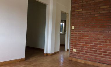 Departamento ubicado a 300 Metros de la Avenida Tomás Espora.