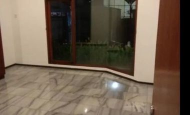 3 Rumah Dalam 1 Lahan Lokasi Strategis Lingkungan Aman & Bebas Banjir