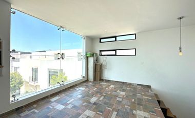 Casa en Venta en VALLE IMPERIAL con Campo de Golf, Zapopan, Jalisco.