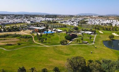 Casa en Venta en VALLE IMPERIAL con Campo de Golf, Zapopan, Jalisco.