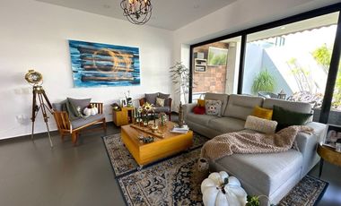 Casa en Venta en VALLE IMPERIAL con Campo de Golf, Zapopan, Jalisco.