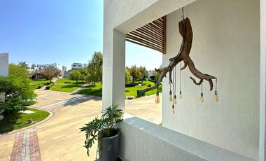 Casa en Venta en VALLE IMPERIAL con Campo de Golf, Zapopan, Jalisco.