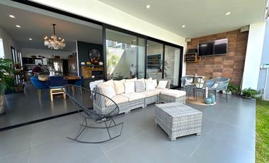 Casa en Venta en VALLE IMPERIAL con Campo de Golf, Zapopan, Jalisco.