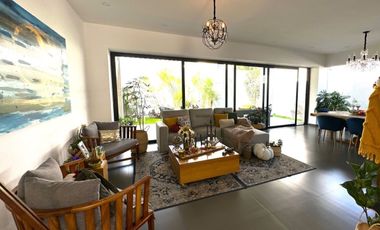 Casa en Venta en VALLE IMPERIAL con Campo de Golf, Zapopan, Jalisco.