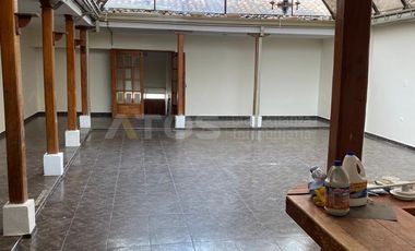 comercial (casa para comercio) en venta en centro historico. Cod V5022