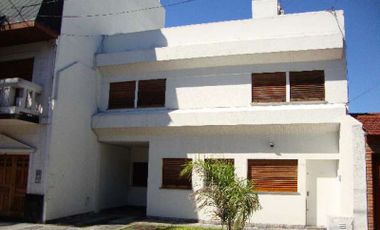 Casa  en Venta Ramos Mejia / La Matanza (A025 2390)