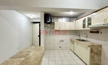 🤩 ¡Oportunidad Única! Alquiler De Departamento Acogedor Y Funcional En Exclusiva Zona De Surco, Frente A Parque 🌳