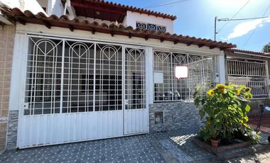 casa en venta en aniversario ii. Cod V2513