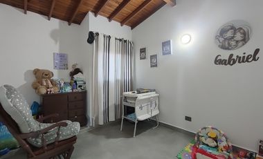 casa en venta en avenida libertadores. Cod V30443