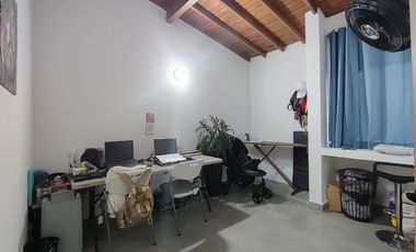 casa en venta en avenida libertadores. Cod V30443