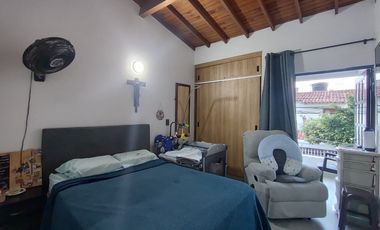 casa en venta en avenida libertadores. Cod V30443