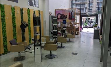 Local para Salon de Belleza con excelente ubicación en OBARRIO!!