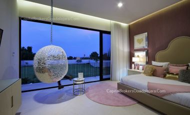 Casa de Lujo con Alberca y Mucho Jardín cerca Bugambilias Sur ZMG