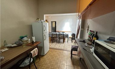 Casa 3 ambientes con cochera