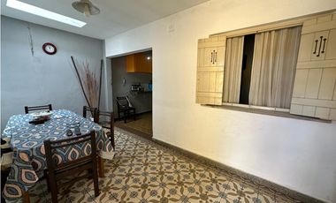 Casa 3 ambientes con cochera
