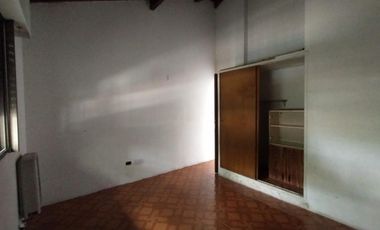 EXCELENTE DEPARTAMENTO DE 3 AMBIENTES CON BALCON