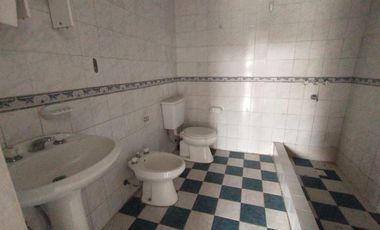 EXCELENTE DEPARTAMENTO DE 3 AMBIENTES CON BALCON