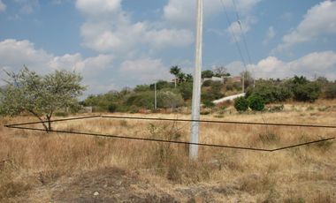Precioso terreno para casa de descanso en Fraccionamiento EL CHAPARRAL