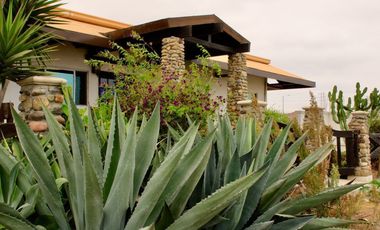 TERRENO FRENTE AL MAR EN VENTA