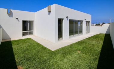 TERRENO FRENTE AL MAR EN VENTA