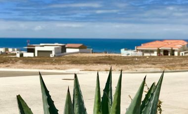 TERRENO FRENTE AL MAR EN VENTA