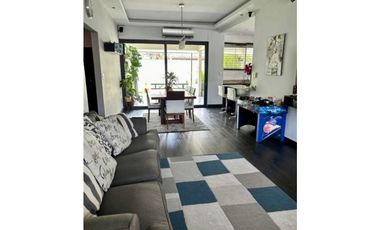 Alquilo hermosa casa amoblada en Villa lucre